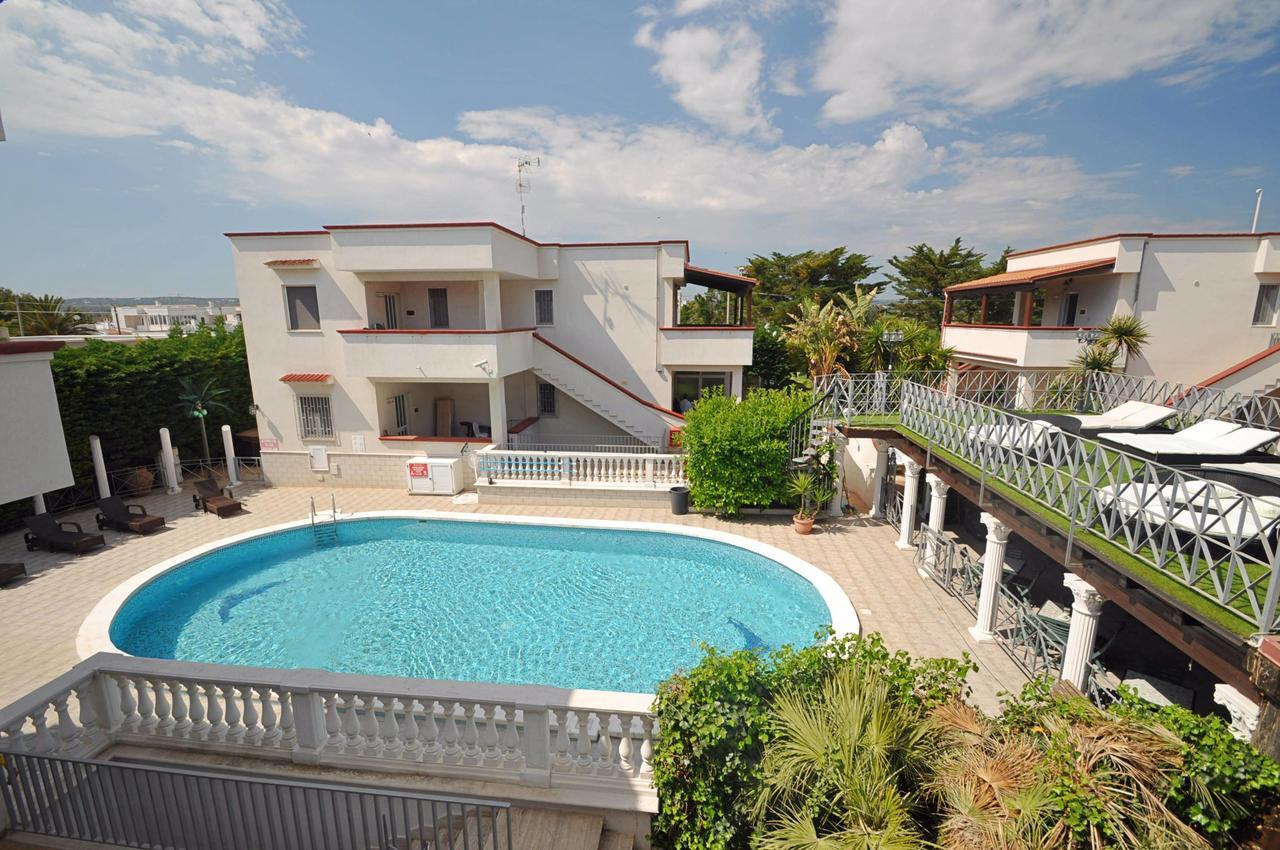 Residence Mezzaluna Carovigno Exteriér fotografie